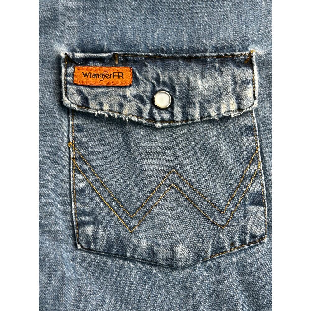 Wrangler FR Flame Resistant Western Denim Work Shirt Men's Medium Regular - Picture 4 of 16